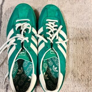 Adidas green and White SL72 sneakers 8.5